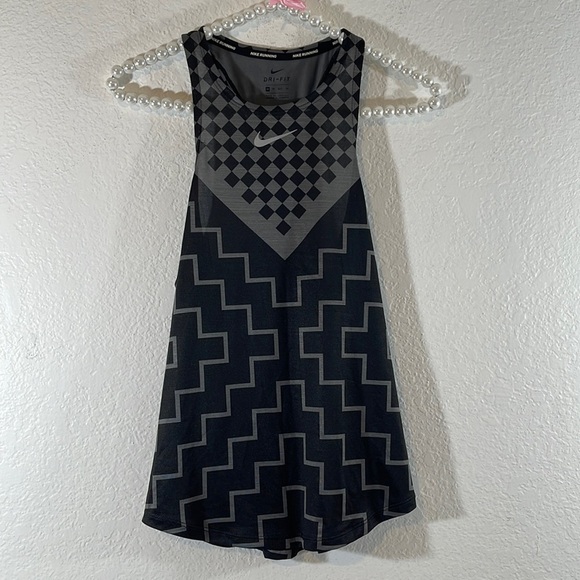 NIKE Dri Fit Black Gray Geo Print Running Gym Training Tank Top Size XS - Picture 3 of 9